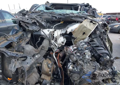 2018 Chevrolet Tahoe Lt z USA, uszkodzony, nr VIN 1GNSKBKC3JR397794